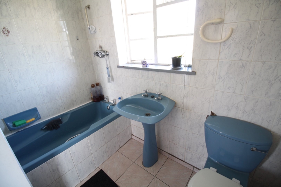 2 Bedroom Property for Sale in Perridgevale Eastern Cape